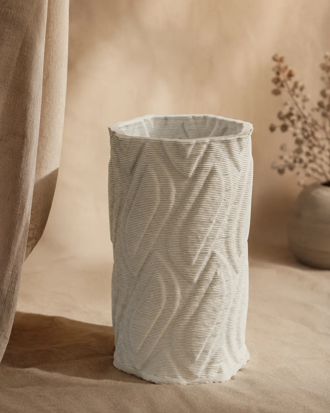The Flowing Bark Vase - Image 2