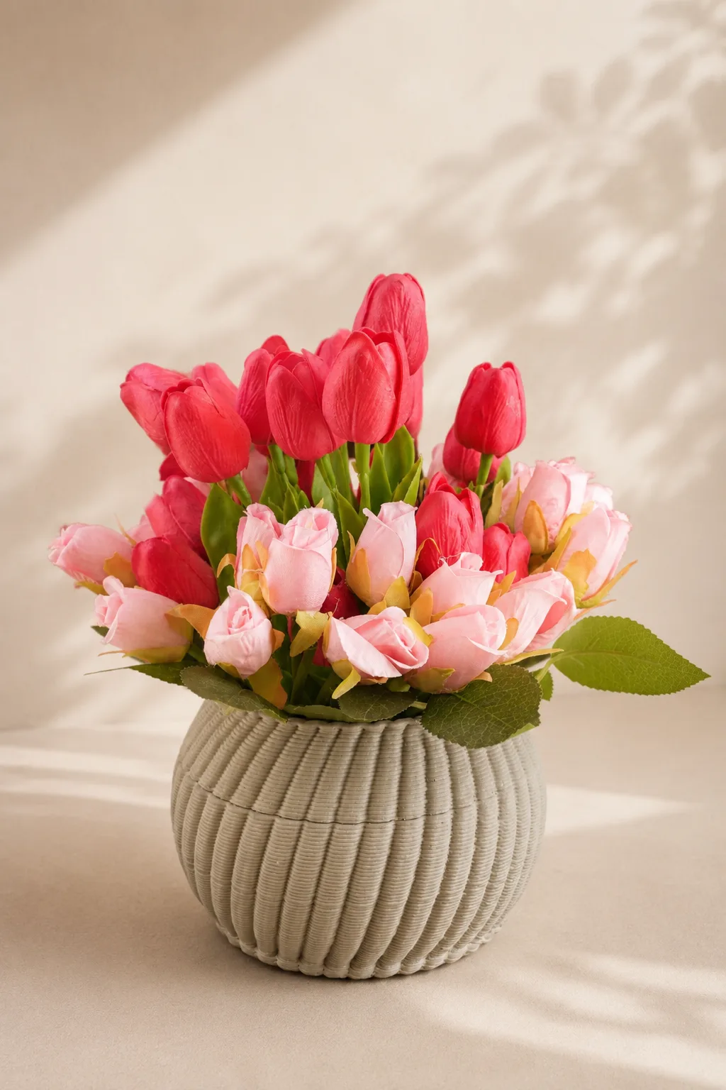 Ribbed Pebble Vase - pista green